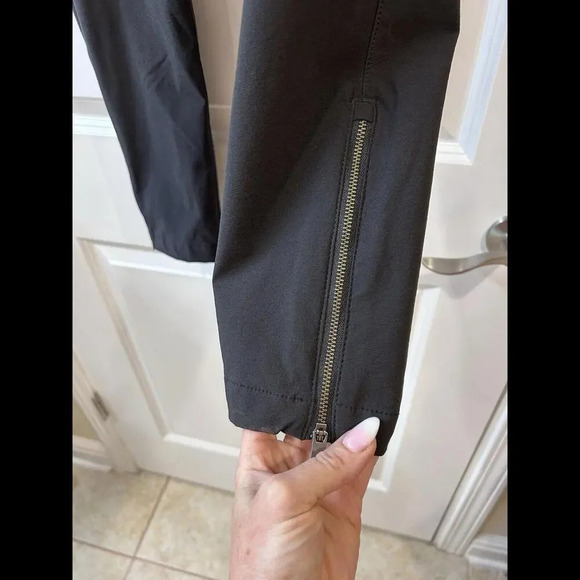 Athleta Wander Skinny Pant Ankle Zip Black 10 Utility Athleisure Gorpcore City - Picture 6 of 15